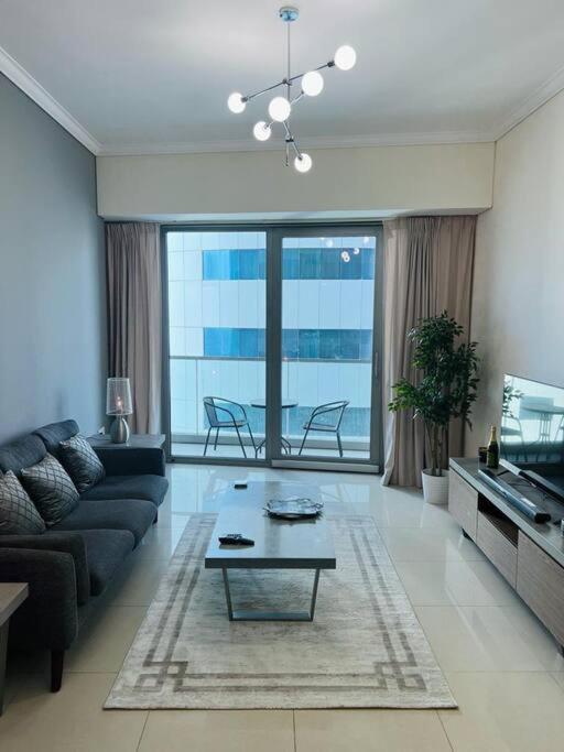 1 Bed Apartment With Sea View, Pool, Gym & Free Parking In Dubai Marina Exteriér fotografie