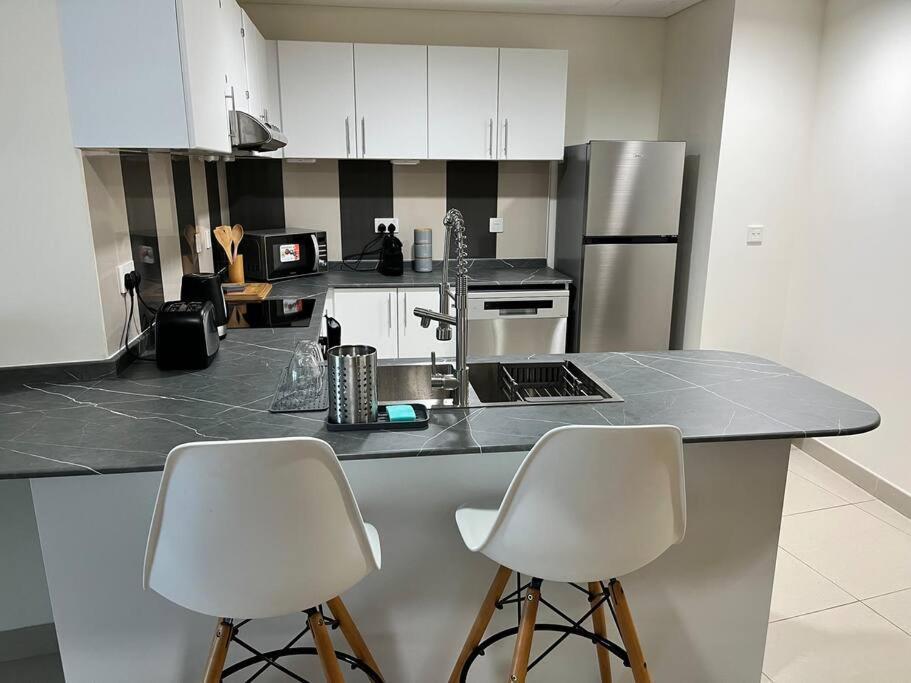 1 Bed Apartment With Sea View, Pool, Gym & Free Parking In Dubai Marina Exteriér fotografie